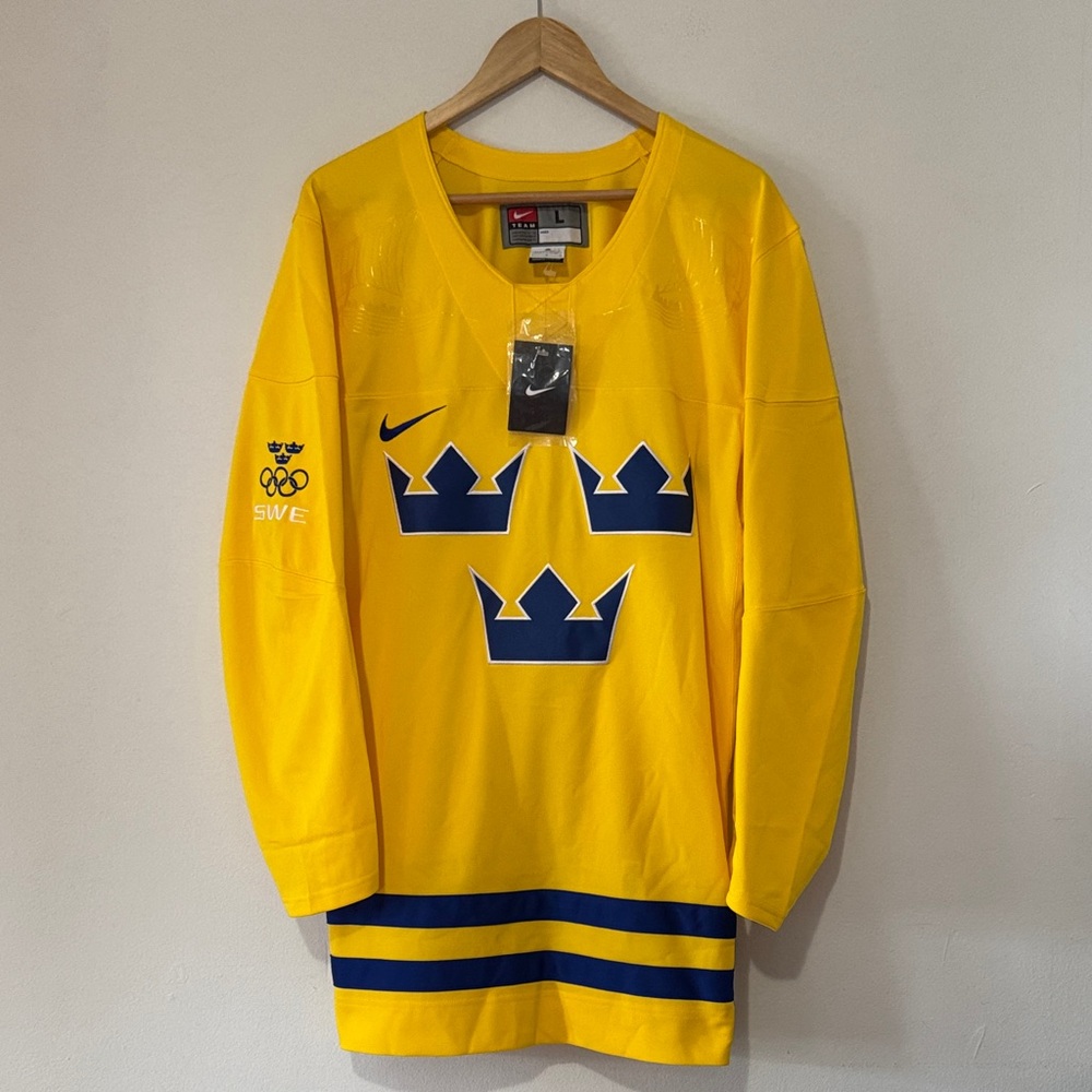 Team Sweden Official Hockey Jersey / 2012-2013 Season / New / Nike / Large